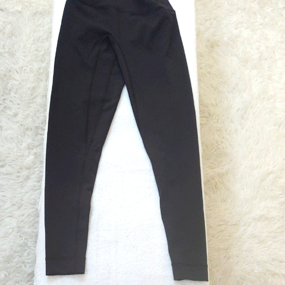 Black SET Brand Leggings - Classic Stretch Bottoms - Small new never worn it!